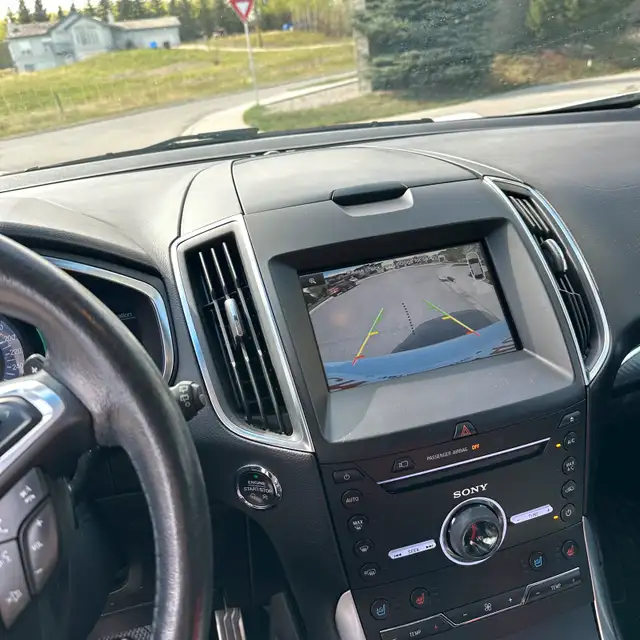 2015 Ford Edge Sport / all-wheel-drive SUV in Cars & Trucks in Calgary - Image 9