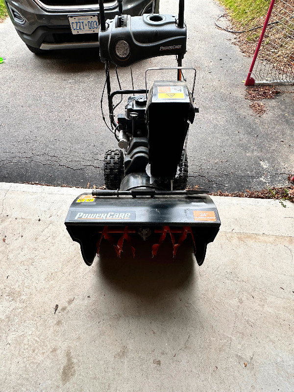 Snowblower 24in gas powercare electric start in Snowblowers in City of Toronto - Image 2
