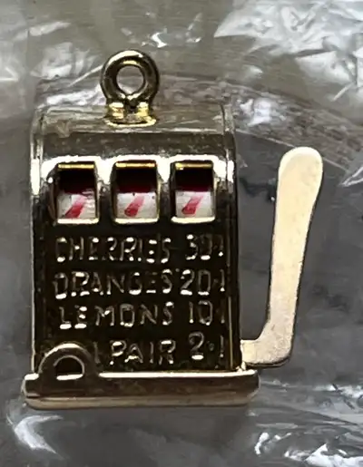 Slot Machine Charm 12kGF Vintage, View more