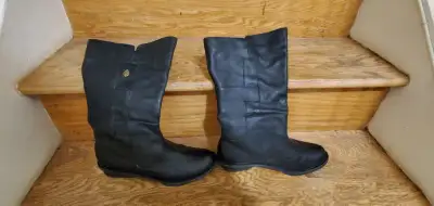 Brand New Women's Boots Size 9Black leather, newer worn, View more