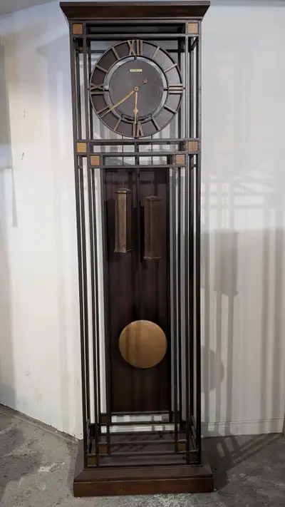 Horloge Howard Miller modèle 615-050, View more