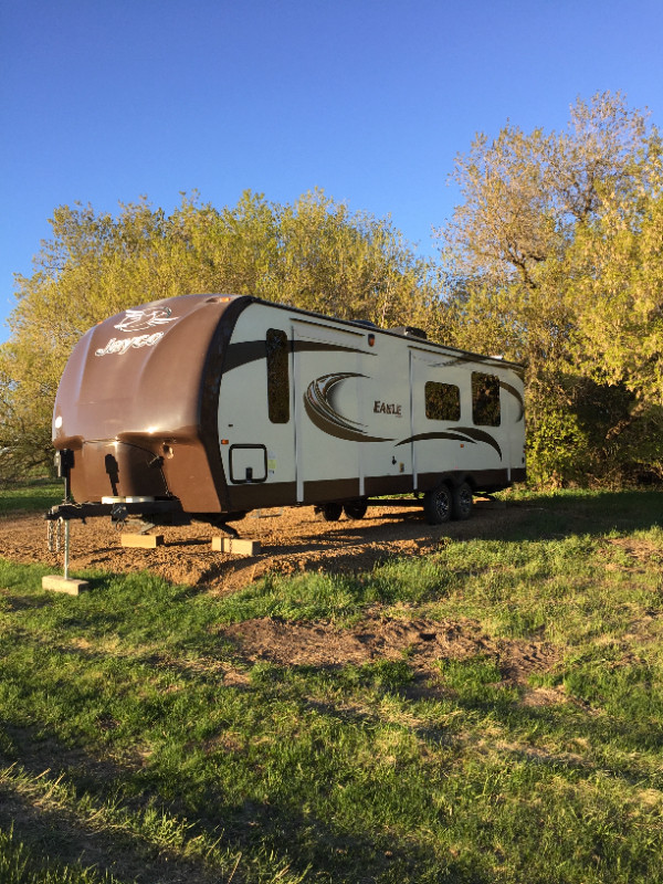 2015 Jayco Eagle - 35 foot pull behind Holiday Trailer $28,000 in Travel Trailers & Campers in Strathcona County - Image 2