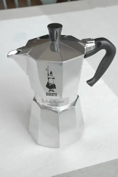 The classic Bialetti Italian-made coffee maker. This is the 9-cup (espresso cups!) unit that stands...