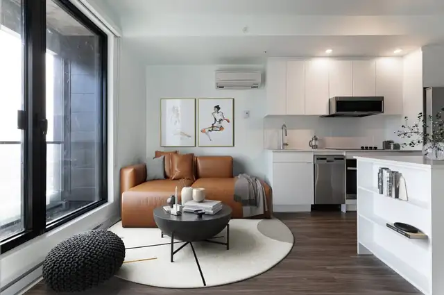 Big 3  1/2 with 469sf  in DT Montreal Available now, Newbuilding