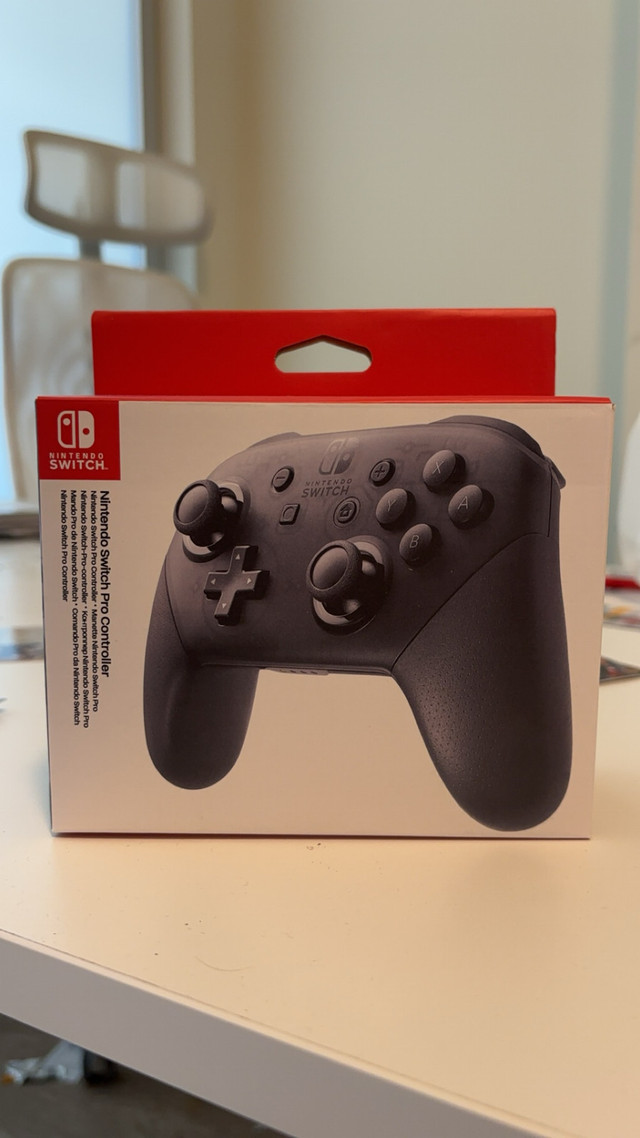 Nintendo Switch Pro Controller in Nintendo Switch in City of Halifax
