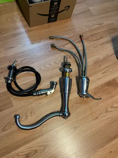 Kitchen faucet Price Pfister Marielle, View more
