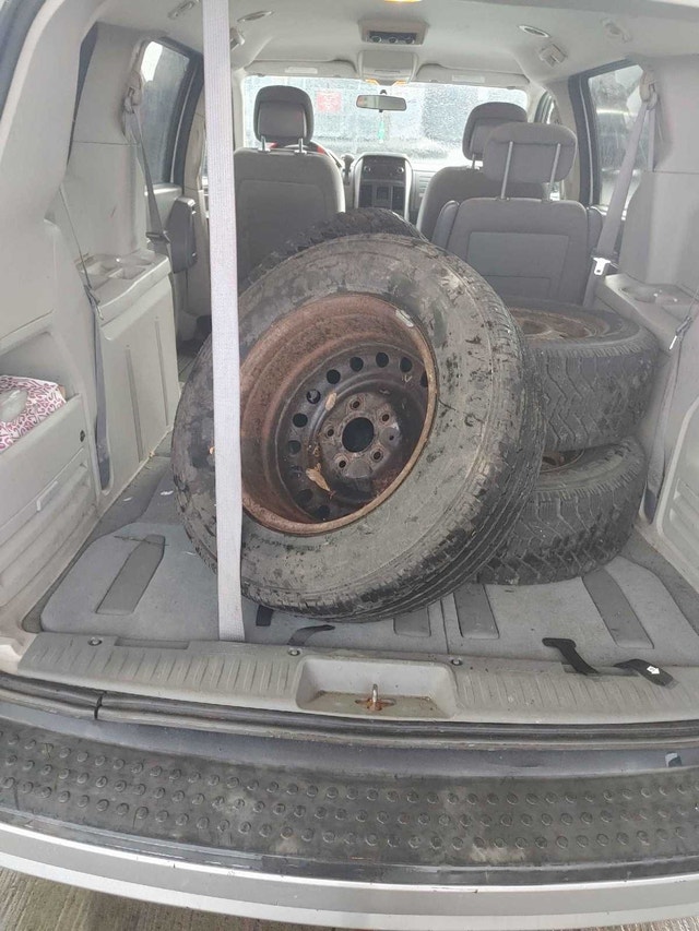 2010 Dodge Grand Caravan — photo 5