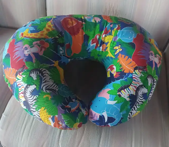 BABYSITTER PILLOW in Feeding & High Chairs in Winnipeg - Image 3