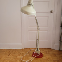***READ CAPTION*** Working Luxo Stand-Up Lamp (H3Z)