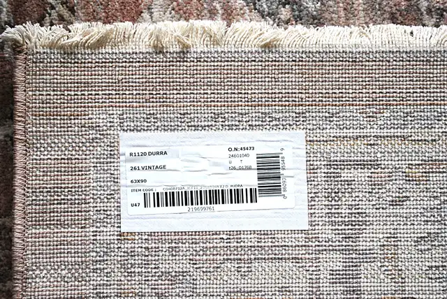 BEAUTIFUL AREA RUG in Rugs, Carpets & Runners in Ottawa - Image 5