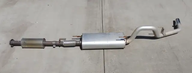 FORD F150 Exhaust System in Other Parts & Accessories in Kamloops - Image 2