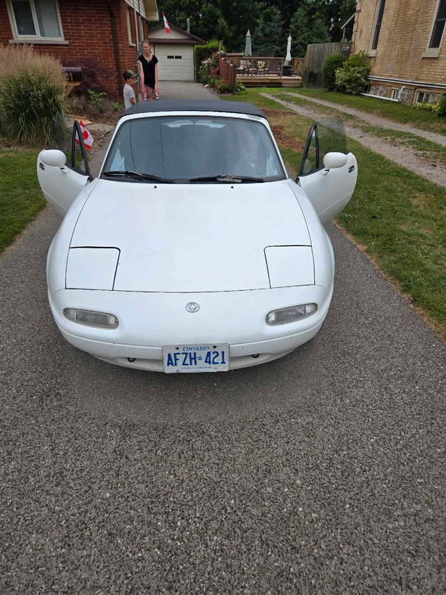 Mazda Miata 1993 in Cars & Trucks in Norfolk County - Image 4