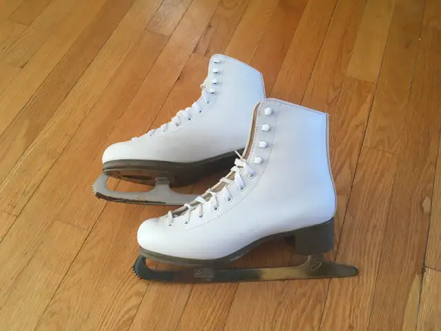 Women’s figure skates in Skates & Blades in Ottawa - Image 3