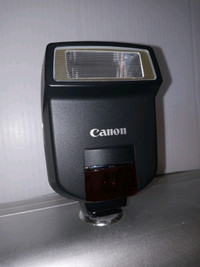 Canon SpeedLite 220EX EOS Camera Flash Shoe Mount