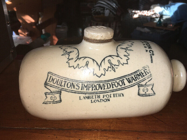Antique - T. Eaton Co. Doultons "Improved" Foot Warmer in Arts & Collectibles in Mississauga / Peel Region
