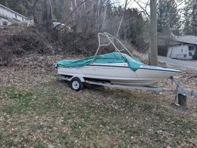 2006 Bayliner Ski boat with Galvanized Trailer, new tires. Needs motor rebuild ( Motor is out). 3.0...