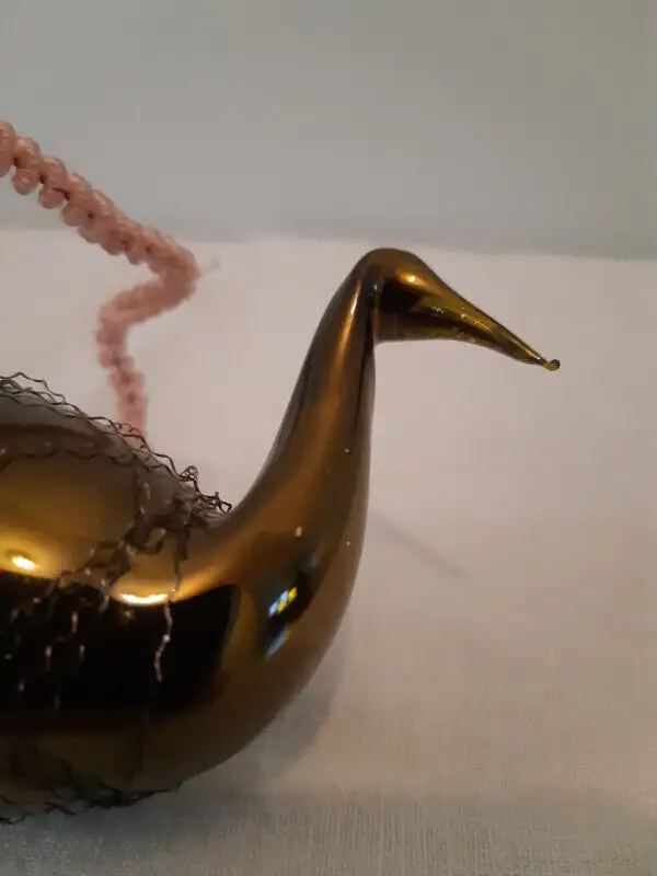 VINTAGE BLOWN MERCURY GLASS WIRE WRAPPED SWAN XMAS TREE ORNAMENT in Arts & Collectibles in Ottawa - Image 5