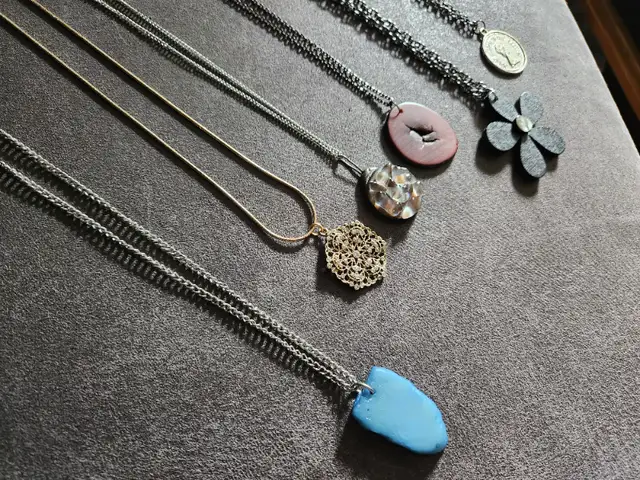 *Unique* HANDCRAFTED necklaces ($5 ea./any 3 for $10) in Jewellery & Watches in Fredericton - Image 2