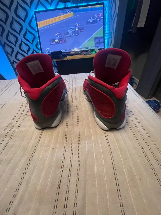 Jordan 13 Retro in Men's Shoes in Oshawa / Durham Region - Image 6