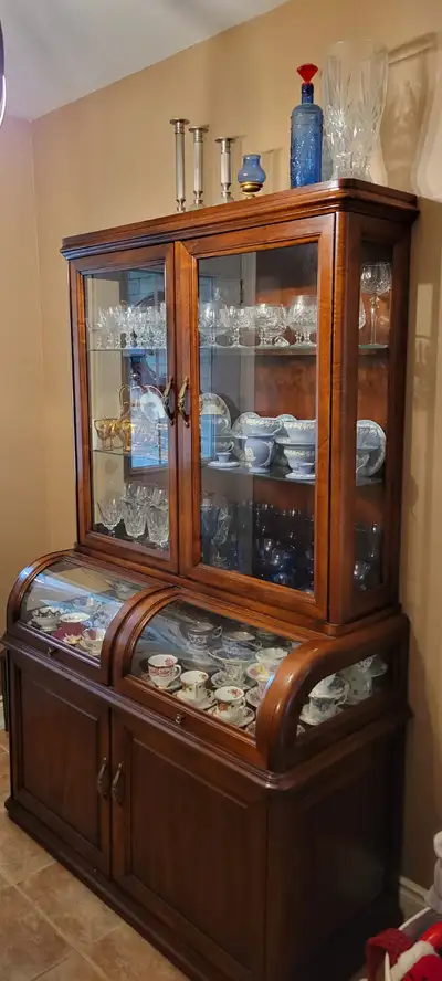 Buffet/Hutch, View more