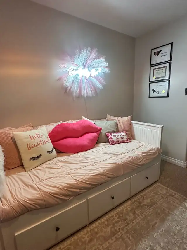 iKEA Hemnes Day Bed in Beds & Mattresses in City of Halifax - Image 3