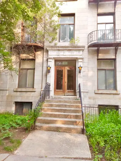 Fantastic location. Couple minutes walk to Atwater metro station. Walking distance to Dawson College...