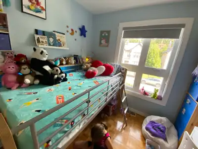 Lit mezzanine pour enfant/ Kids Loft bed - great condition, View more