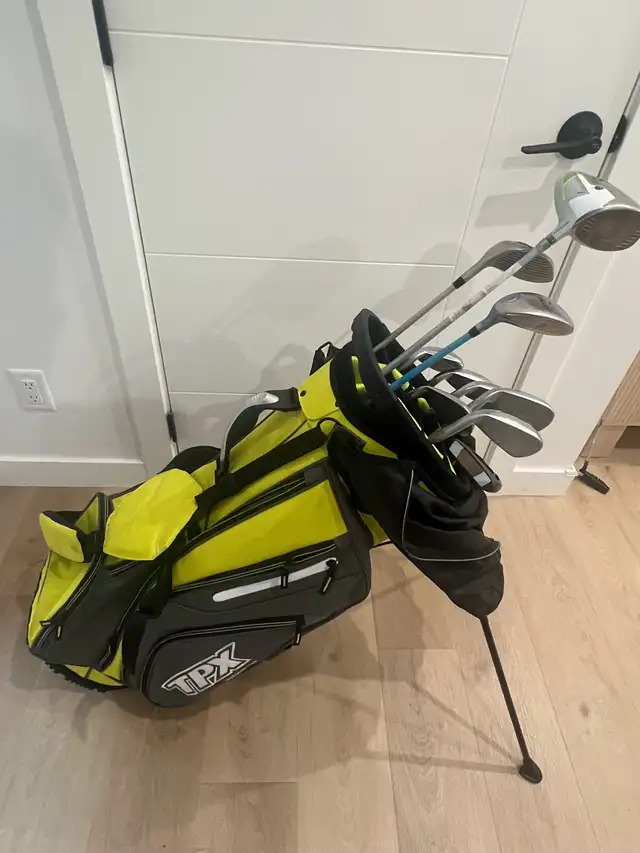 Cobra Golf Club Set with TPX Bag