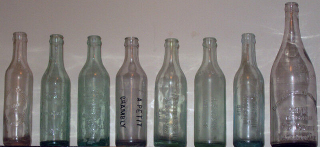 Vielles bouteilles dans Art et objets de collection  à Saint-Jean-sur-Richelieu - Image 3