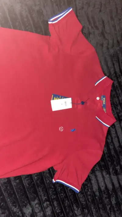Brand new never worn once. Size: medium. Willing to negotiate