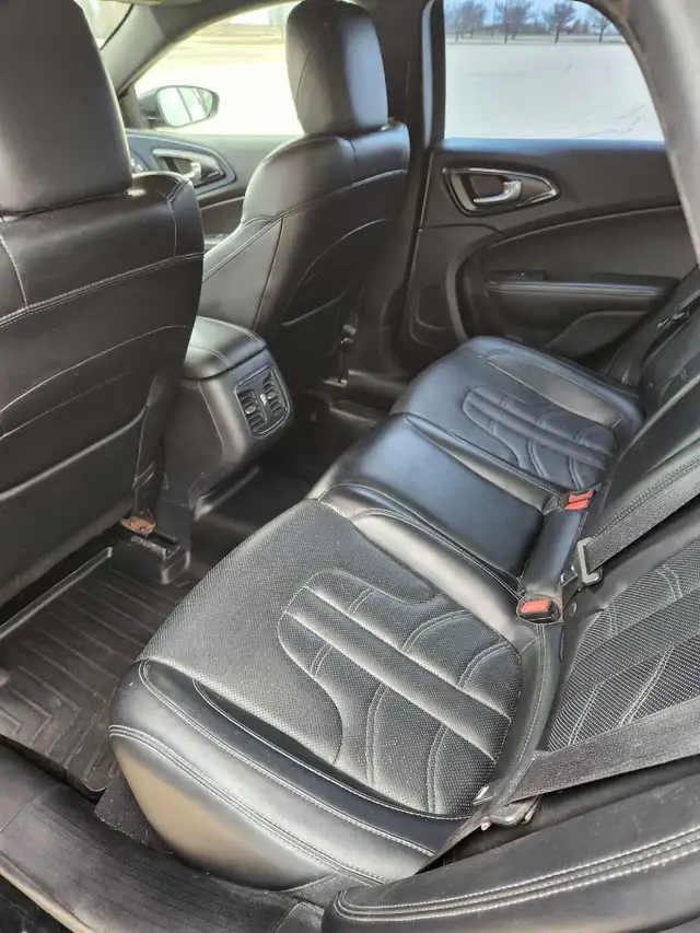 2015 Chrysler 200s541162087257876486