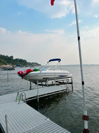 2011 18.5 ft with the 4.3L mercury, stainless steel prop, fish finder, seats in good condition,swim...