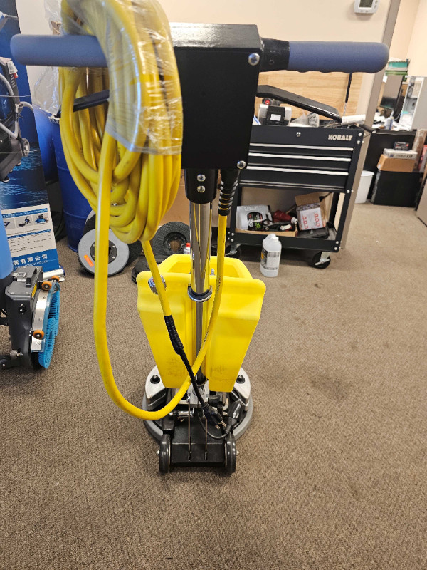 Electric Floor Polisher/Buffer 17 inches – One Year Warranty dans Autres équipements commerciaux et industriels  à Ville de Montréal - Image 4