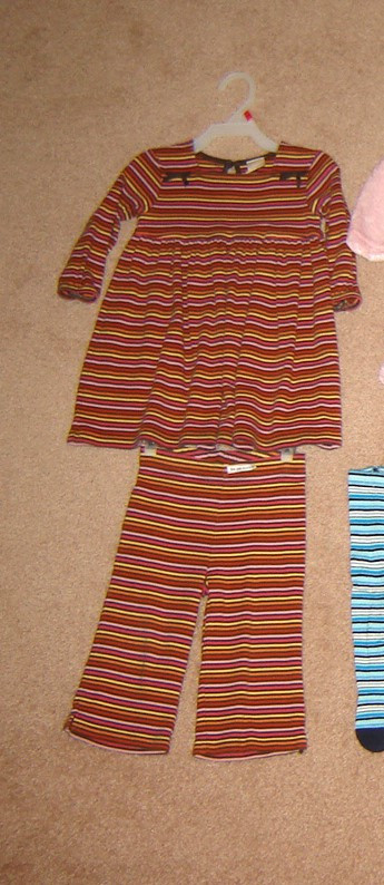 New 3 pc Sets & Dresses (EUC), New Winter Set - 12, 12-18, 18 m in Clothing - 12-18 Months in Strathcona County - Image 2