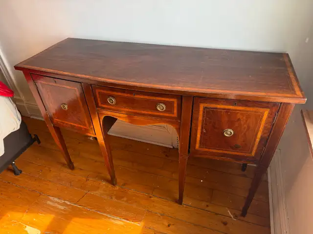 Antique George III Mahogany Bow Front Sideboard in Other in City of Toronto - Image 3