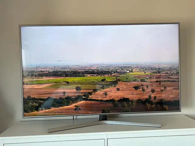 TV 65 inch SAMSUNG  in TVs in Ottawa - Image 3