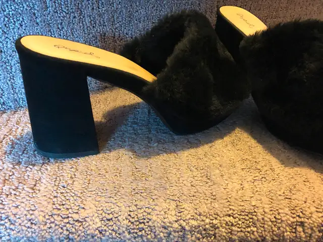 LADIES SIZE 9 SHOES63235093569411123