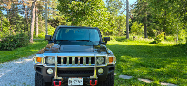 2009 Hummer H3T 4x4 3.7L 5 speed manual in Cars & Trucks in Muskoka - Image 4
