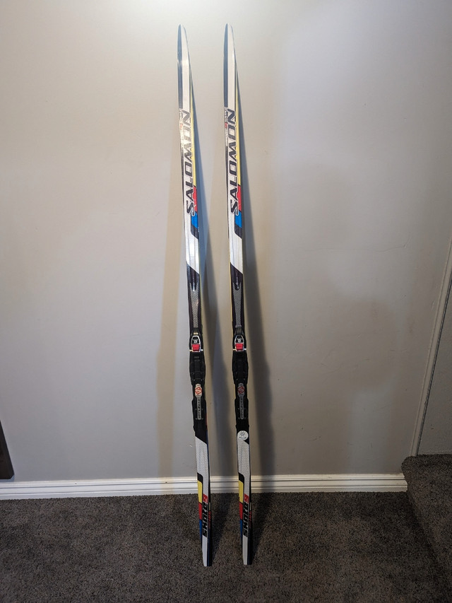 Salomon Equipe 9 Skate Skis with Prolink Bindings in Ski in Strathcona County