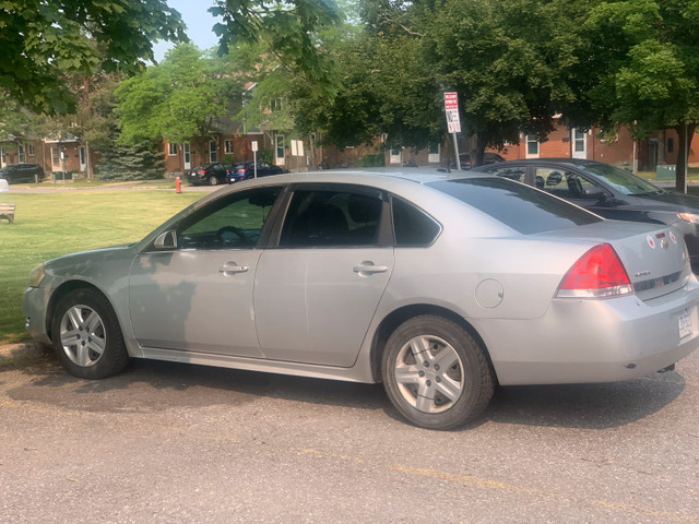2010 Chevrolet Impala LS in Cars & Trucks in Ottawa - Image 4