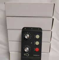 New. Manaras 144-Door Transmitter O/C/S 390 MHz - RADIO-EM144