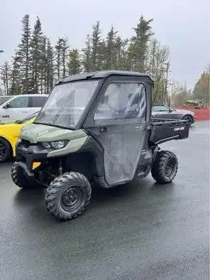 2018 Canam defender HD 5 5800 miles