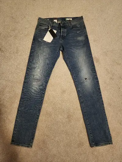 Brand new with tags, never worn, W34 L36 https://www.g-star.com/en_ca/shop/men/jeans/51001-c052-c966