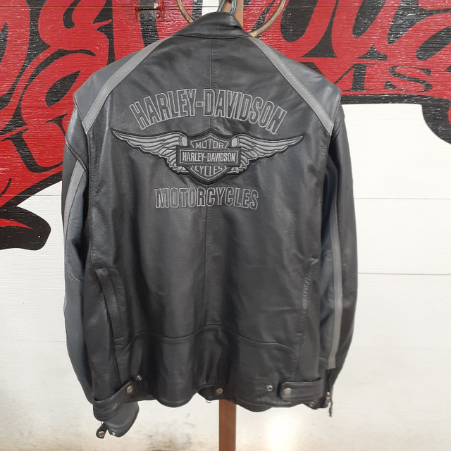 Manteau de cuir Harley-Davidson dans Pièces et accessoires pour motos  à Longueuil/Rive Sud - Image 2