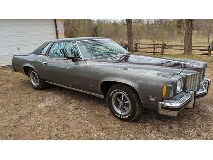 Pontiac Grand Prix LJ 1975 in Cars & Trucks in Owen Sound