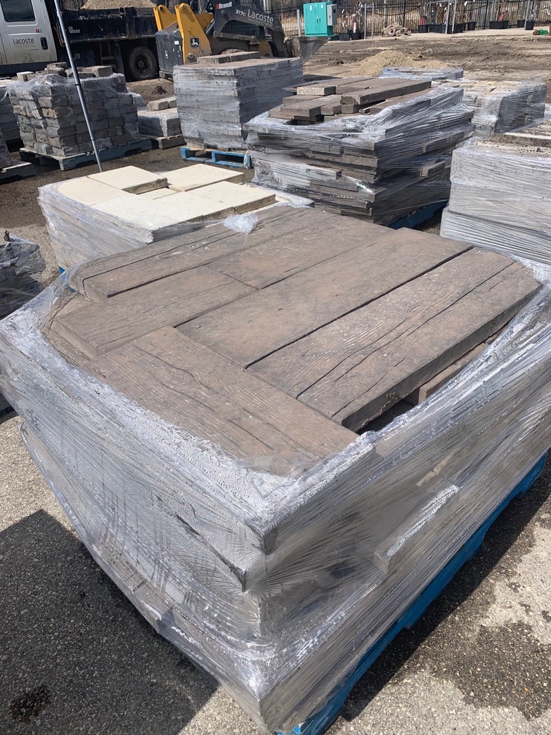 Used concrete slabs pavers and retaining wall Patio & Garden