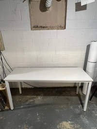 Table / Gaming table 