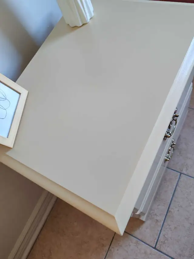 Side Table/Nightstand in Coffee Tables in Ottawa - Image 4