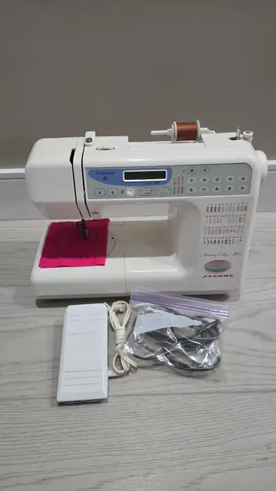 The machine is working fine, serviced and in great condition . It is friendly use, pressure feet, bo...