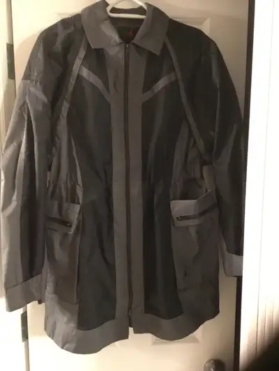 New Women’s Nike Jordan Convertible Jacket/Vest Reg $175US, View more